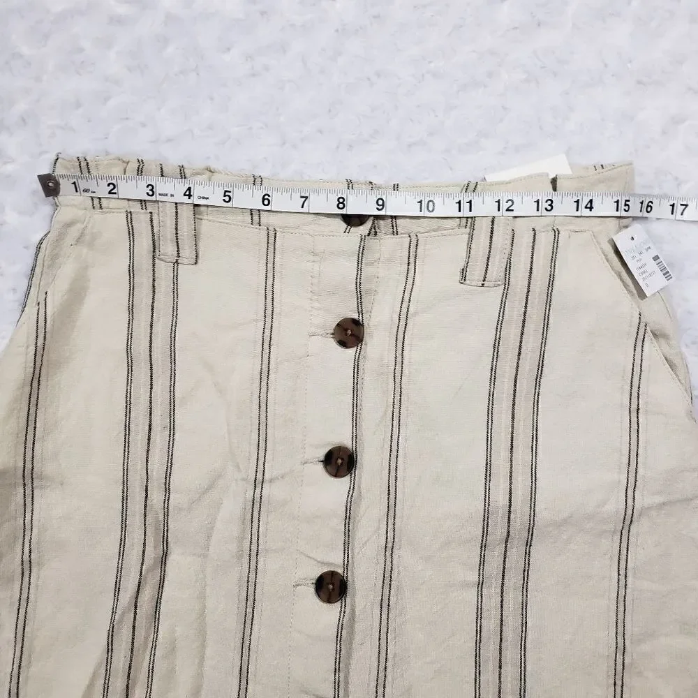 NWT Linen blend maurices button skirt